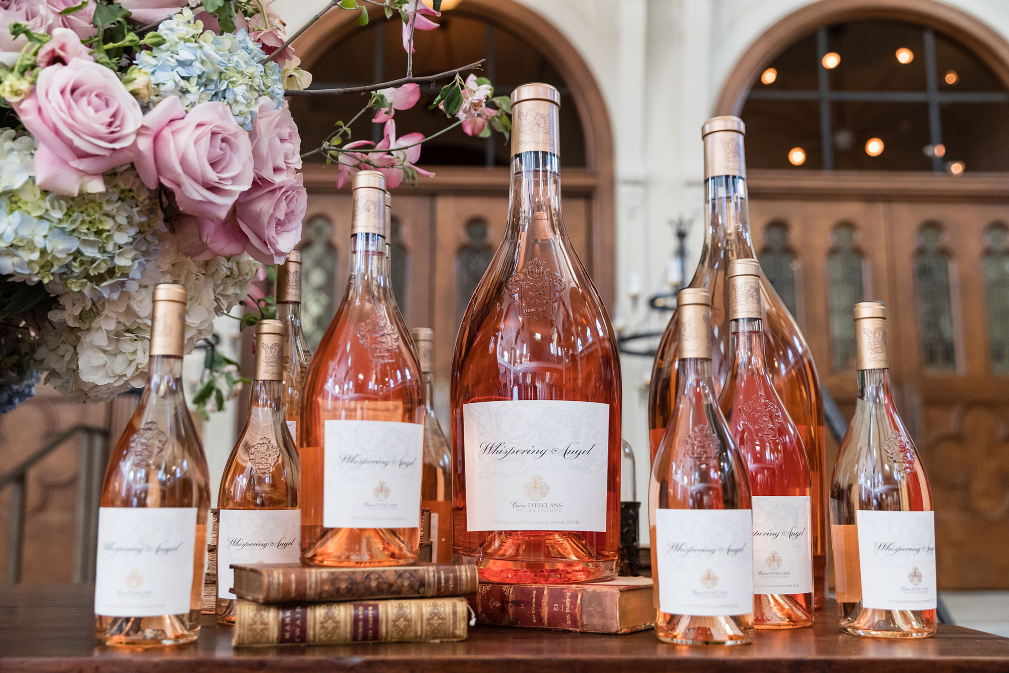 Вкус розового вина. Прованс Розе вино. Розе Прованс Франция вино. Розовое вино Прованс. Розовое вино марки.